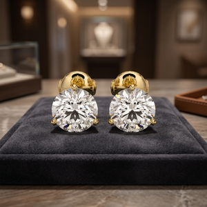 Pendientes de Diamantes Solitarios Clásicos de Tres Puntas - Product Image 5