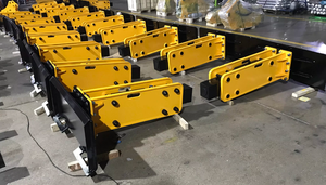 مطرقة هيدروليكية صغيرة لتكسير الصخور للودر ذو التوجيه الانزلاقي على الطراز الأوروبي - Product Image 6