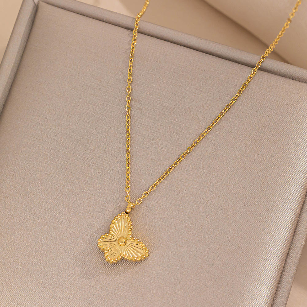 ทอง713ผีเสื้อเดี่ยวสร้อยคอ