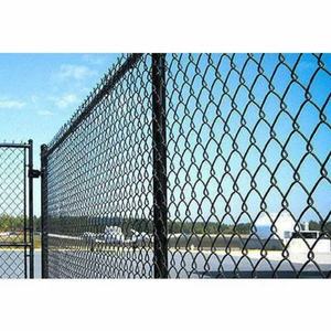 Clôture en mailles losanges en acier au carbone galvanisé de 8 pieds de haut, revêtue de PVC anti-corrosion, pour terrains de sport - Product Image 4