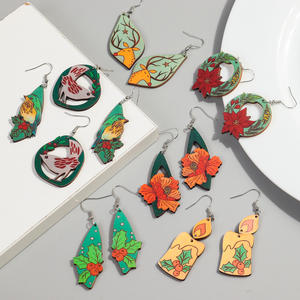 Gioielli Vintage natalizi colorati fiori di frutta pupazzo di neve alce carino uccello fiocco di neve invernale pino cavo geometrico in legno orecchini pendenti - Product Image 6