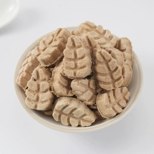 Assortiment <span class=keywords><strong>de</strong></span> friandises lyophilisées pour animaux <span class=keywords><strong>de</strong></span> compagnie : Cœur <span class=keywords><strong>de</strong></span> lapin, Carotte, Os <span class=keywords><strong>de</strong></span> viande crue, Friandises en forme <span class=keywords><strong>de</strong></span> patte <span class=keywords><strong>de</strong></span> chat pour chats et chiens - Product Image 2