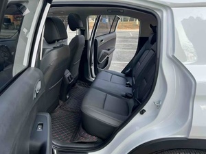 <span class=keywords><strong>Voiture</strong></span> d'<span class=keywords><strong>occasion</strong></span> Hyundai ix35 240TGDi DCT LHD Essence 2 roues motrices GLS Leading Edition 2022, 15 000 km, extérieur blanc, provenance Beijing - Product Image 5