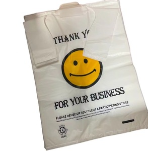 Sacs en plastique personnalisés pour supermarchés, épiceries et commerces de détail, type T-shirt, avec logos - Product Image 4