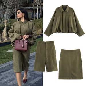 OUDINA Vente en gros Nouvelle <span class=keywords><strong>veste</strong></span> décontractée à fermeture éclair en daim vert effet texturé, coupe-vent, bomber, <span class=keywords><strong>veste</strong></span> varsity, vestes pour femmes - Product Image 2