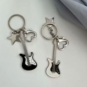 Y2k <span class=keywords><strong>guitare</strong></span> amour coeur étoile porte-clés pour hommes femmes doux Cool à la mode mode pendentif porte-clés Rock Punk Vintage accessoires <span class=keywords><strong>cadeau</strong></span> - Product Image 2