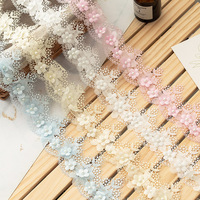 Ruban de dentelle florale 3D avec applique florale et perles, 3 couleurs, polyester, 7 cm, broderie faite main, détails pour vêtements, robes, couture et artisanat