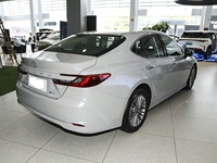 Nouvelle Toyota C-Mry Hybride 2.0HGVP Édition Luxe 2026 – Berline Intermédiaire Automatique avec Toit Ouvrant, Conduite à Gauche, Modèle d'Exportation