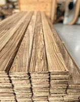 Panel Dinding Kayu Zebra Solid untuk Pabrik, Panel Dinding Kayu Keras Wujinmu Afrika untuk Dekorasi Interior Vila Mewah