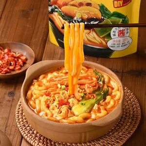 Nouilles de pommes de terre au sésame Tian Xiaohua, en pot en argile, sauce riche et crémeuse, texture moelleuse pour les amateurs de cuisine asiatique - Product Image 2