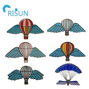 Fabricant d'usine <span class=keywords><strong>Parachutiste</strong></span> Paras Pin <span class=keywords><strong>Insigne</strong></span> Personnalisé En Métal Parachute Ailes Pin <span class=keywords><strong>Parachutiste</strong></span> Saut Ailes Épinglette - Product Image 1