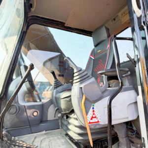 حفارة كاتربيلر CAT320D2 مستعملة أصلية للبيع، حفارة هيدروليكية <span class=keywords><strong>CAT</strong></span> 320 320D2 320GC 320C 320d 330GC - Product Image 5