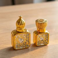 Flacon de parfum rechargeable 5ml 10ml en verre doré carré avec bouchon à vis et applicateur à bille pour vaporisation, trois options d'application, idéal pour les voyages