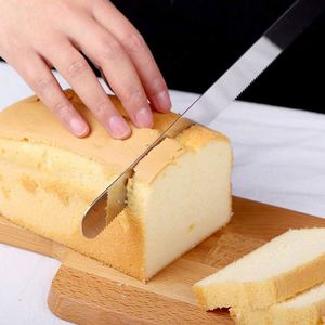 Couteau à gâteau et grattoir à lame dentelée en acier inoxydable avec manche en bois de 10 pouces pour pain, jambon et gâteaux – Vente en gros d'ustensiles de cuisine - Product Image 5