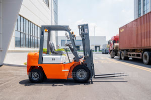 CE De Gran Venta, 1T/2T/3T, polyvalents, adaptés à la maison et à la ferme, avec différentes capacités de charge et hauteur. - Product Image 2