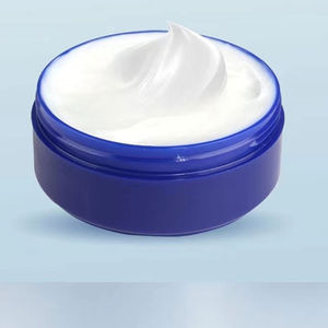 Crème pour les mains et les pieds, personnalisée, marque privée, soins, blanchiment, réparation, hydratation, peeling, crème pour les pieds, urée, vente en gros - Product Image 1