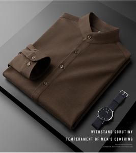 Camisa de franela informal para hombre, lana marrón, cálida, gruesa, cuello alto, Logo impreso, tela de sarga de algodón y poliéster antiarrugas - Product Image 1