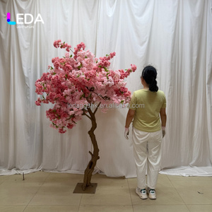 ต้นซากุระประดิษฐ์สีชมพู LEDA ต้นเชอร์รี่บลอสซัมจำลอง สำหรับฉากหลังงานแต่งงาน งานอีเว้นท์ งานปาร์ตี้ ตกแต่งภายในอาคาร ทางเดิน - Product Image 1