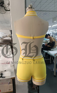 Combinaison courte Y2K pour femme avec logo personnalisé, manches courtes, fermeture éclair sur le devant, décontractée, pour le yoga et l'entraînement - Product Image 2