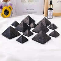Natürliche Kristallpyramide Ornament Polierte Rohstein-Kristallpyramide Heimdekoration zur Heilung