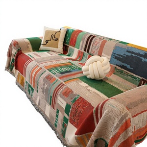 Housse de canapé intégrale style luxe léger, motifs variés, toutes saisons, universelle, antidérapante et résistante aux taches - Product Image 1