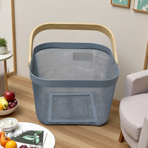 Giỏ nhựa phong cách Bắc Âu có tay cầm bằng tre, hình vuông, dùng để đựng đồ, trang trí nhà cửa, đựng trái cây/rau củ - Product Image 2