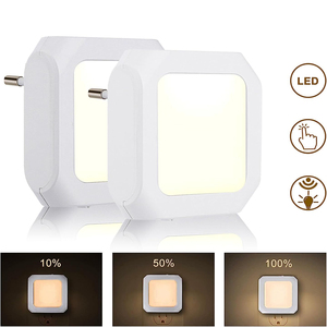 Smart Socket Plug in Automatic Dusk to Dawn Photocell Sensor Plug-in Night Lamp Led Night <strong>Light</strong>