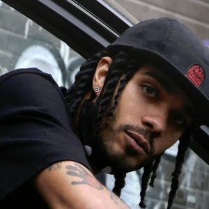 Pendientes Negros Vintage para Hombre, Plata de Ley S925, Chapados en Oro de 14K, con Circonitas Cúbicas, Hipoalergénicos, Estilo Hiphop, con Diseño de Estrella, Brújula y Cruz - Product Image 5