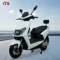 Moto électrique haute vitesse pour adultes 1500W 60V/70V avec batterie lithium longue portée et double frein à disque pour la conduite urbaine