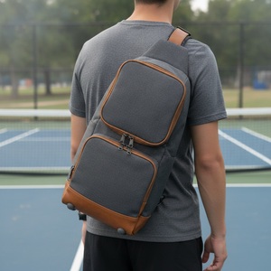 Sacoche technique pour deux raquettes de pickleball avec poche à bords finis, capacité 2 raquettes, 600D mat, logo personnalisé, vente en gros - Product Image 3