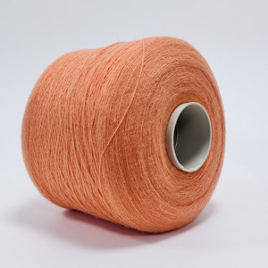 <span class=keywords><strong>Vente</strong></span> chaude fil mélangé acrylique 18S/2 Imitation fil de <span class=keywords><strong>laine</strong></span> <span class=keywords><strong>Angora</strong></span> Anti-boulochage lumière chaude et moelleux ventes directes d'usine - Product Image 2