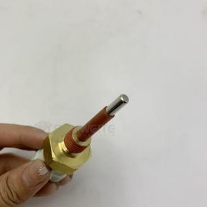 Capteur de température Senwitt 23520380 à borne à vis pour la surveillance de la température de l'eau des excavatrices - Product Image 1