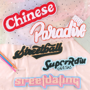 Etiquetas Personalizadas para Ropa, Insignia de Chenilla con Letras Grandes, Aplique de Chenilla con Letras Coloridas, Parche de Chenilla con Diseño de Etiqueta 3D, Logotipo Termoadhesivo - Product Image 2