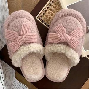 Pantofole Personalizzate per Donna in <span class=keywords><strong>Visone</strong></span> Stampato di Alta Qualità a Prezzo di Fabbrica Cinese 2025 - Product Image 3