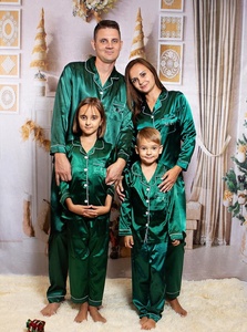 Pijamas Navideños <span class=keywords><strong>de</strong></span> Seda para Adultos, Niños y Bebés, Manga Larga, Rojo y Verde, Cómodos, para Hombre y Mujer, Satén Mate - Product Image 6