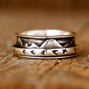 Anello Vintage a Forma di Rondine di Montagna per Donne, Accessorio Moda Ispirato alla Natura per Uso Quotidiano - Product Image 1
