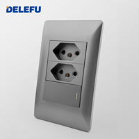 Prise murale standard brésilienne DELEFU durable avec prise de charge rapide Type-C + USB-A 20W, adaptée à une utilisation dans divers endroits