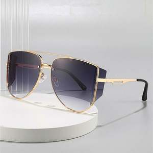 Lunettes de soleil surdimensionnées pour femmes avec logo personnalisé 2025, monture en alliage de haute qualité, protection UV400, branches métalliques, idéales pour la conduite - Product Image 1