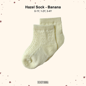 Calcetines cómodos de color banana con material ligero y transpirable y soporte flexible para niños pequeños de 1 a 2 años. - Product Image 1