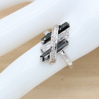 Ensemble de mariage couleur argent classique pour femmes Bracelet en alliage collier bague zircone noire pour les fêtes fiançailles cadeau de noël