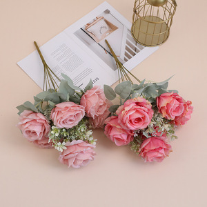 Ramo de Rosas Artificiales de Seda Hechas a Mano, de Alta Calidad, Tacto Natural, Larga Duración (3-5 Años), Hermoso Diseño Colorido para San Valentín - Product Image 1