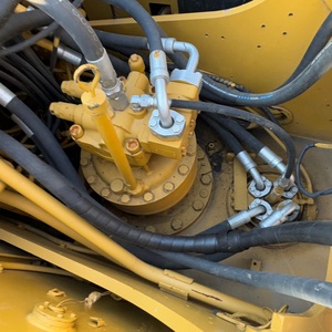 เครื่องยนต์คุณภาพสูงและทรงพลัง รถขุดไฮดรอลิกตีนตะขาบ Caterpillar 320D2 มือสอง ขนาด 20 ตัน สภาพเหมือนใหม่ - Product Image 5