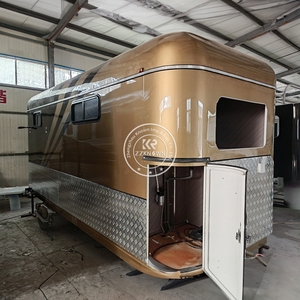 Remorque de luxe pour chevaux avec canapé-lit, cuisine complète, porte de caravane et chargement par l'angle, type carrosse - Product Image 4
