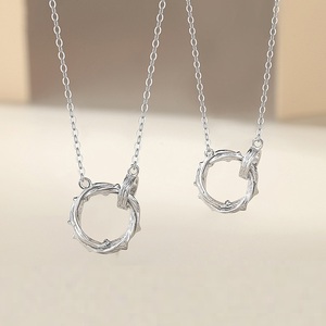 Kragen Pareja Romantischer Kreis <span class=keywords><strong>Ring</strong></span> der Dornen Zirkon Anhänger Paar Halskette für Liebhaber Männer Frauen Halsketten Valentinstag Geschenk - Product Image 3