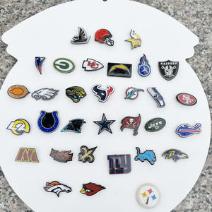 Broche en métal avec badge des Ravens de Baltimore, bijoux sportifs en promotion pour les fans de football des 32 équipes, cadeau personnalisé, vente en gros - Product Image 6