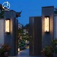 Nouvelle applique murale solaire de style chinois, corps rectangulaire en aluminium, diffuseur en verre trempé étanche pour jardins, villas, extérieur