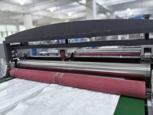 Máquinas <span class=keywords><strong>de</strong></span> Producción <span class=keywords><strong>de</strong></span> Batas Quirúrgicas, Máquina para Fabricar Batas Protectoras Antipolvo para Visitantes, No Tejidas, para <span class=keywords><strong>Cuarentena</strong></span> - Product Image 4