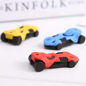 取り外し可能な楽しいレースカーの形3色子供用鉛筆子供用かわいい消しゴム - Product Image 4