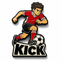 Épinglette en métal émaillé souple pour joueur de football, motif dessin animé Football KICK GOAL, logo personnalisé, cadeau pour fan de sport, vente en gros, épinglette de chapeau Anime