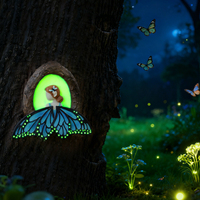 Prêt à expédier : Statue de fée en résine pour arbre, figurine d'elfe aux ailes de papillon Morpho bleu, ornement lumineux suspendu pour patio